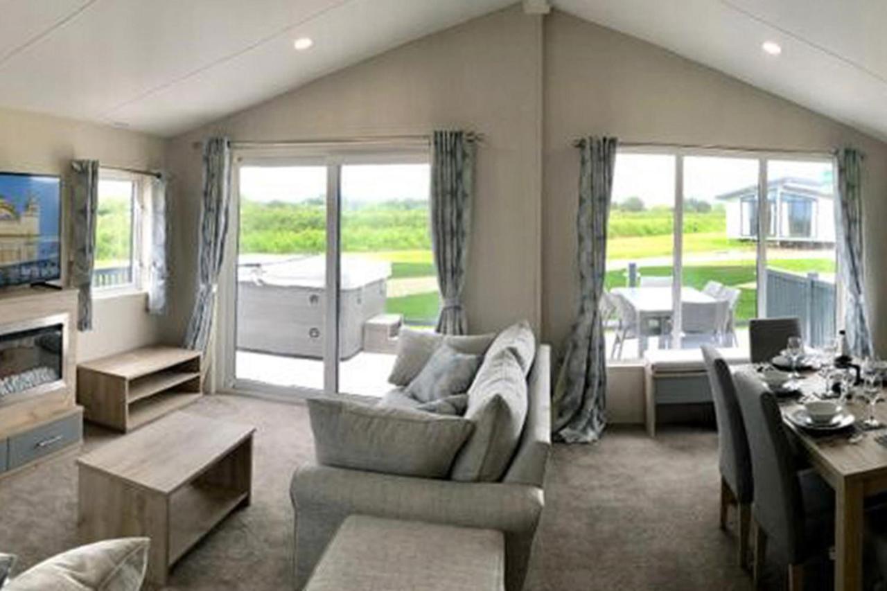Newperran Holiday Park New Quay Eksteriør billede
